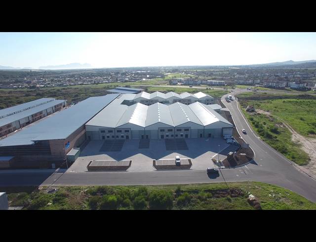 502M² WAREHOUSE TO LET IN FIRGROVE